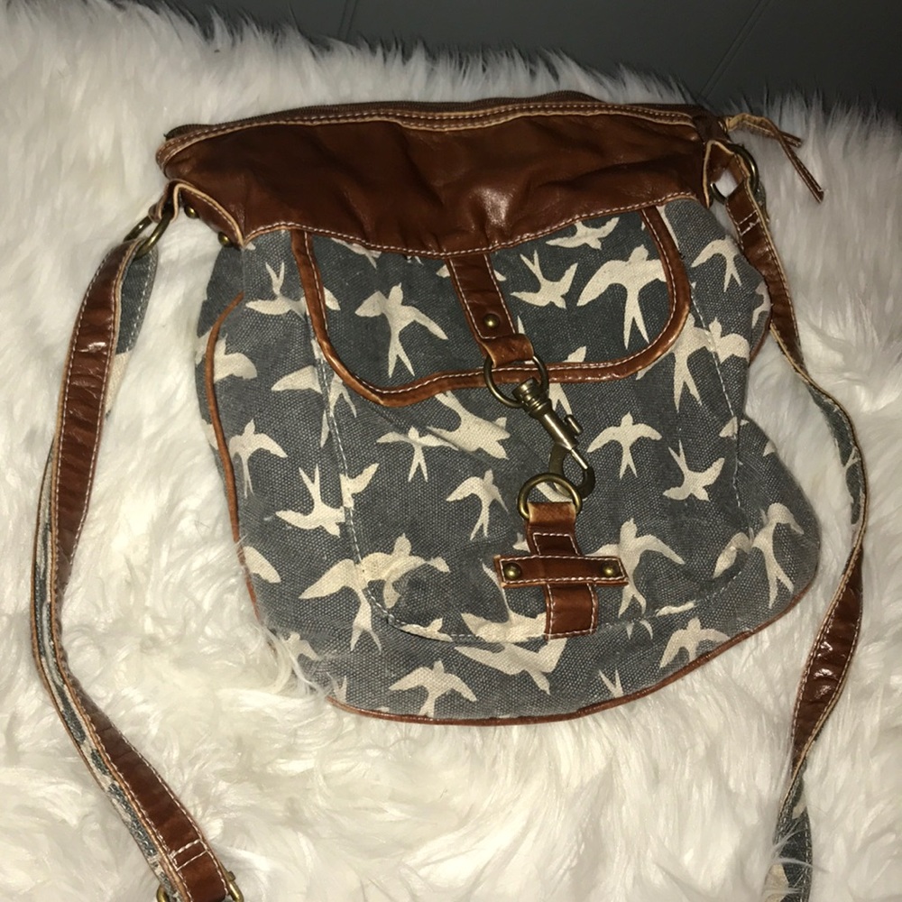Aeropostale cross body bag